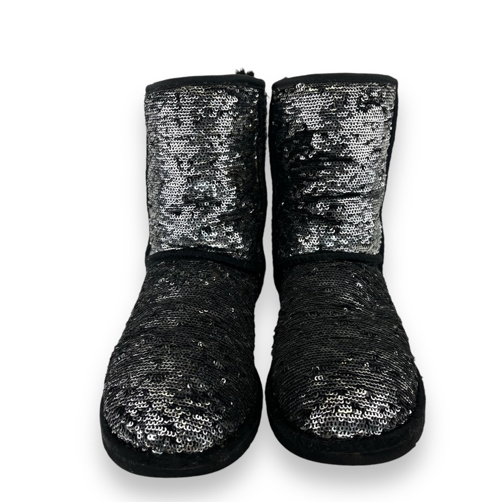UGG Classic Short Sequin Silver & Black Wool Lined Casual Cozy Fall Boot 6 - Picture 6 of 12